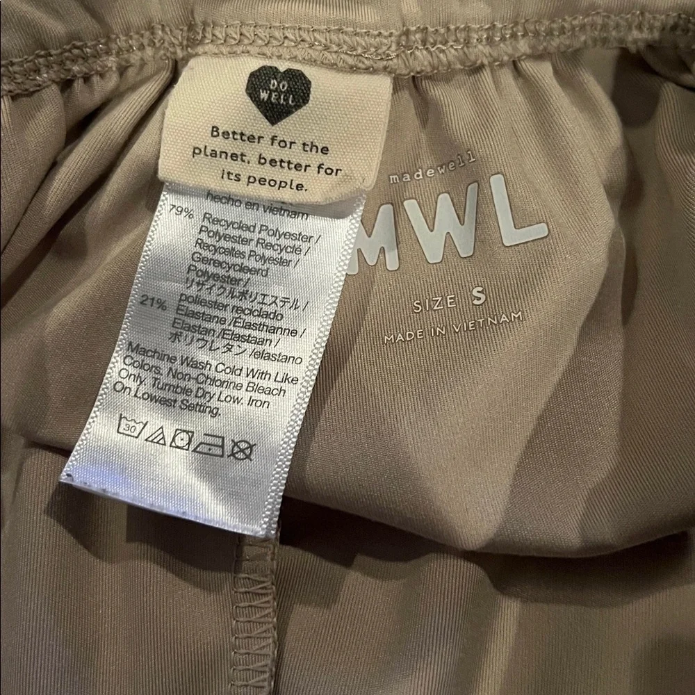 Madewell Flex Wrap Skort in a light beige | size small